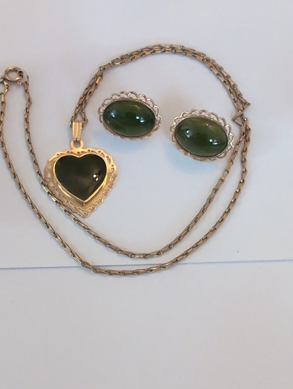 Vintage MCM 14K Gold Filled Nephrite Jade Heart Pendant Necklace & Earring Set